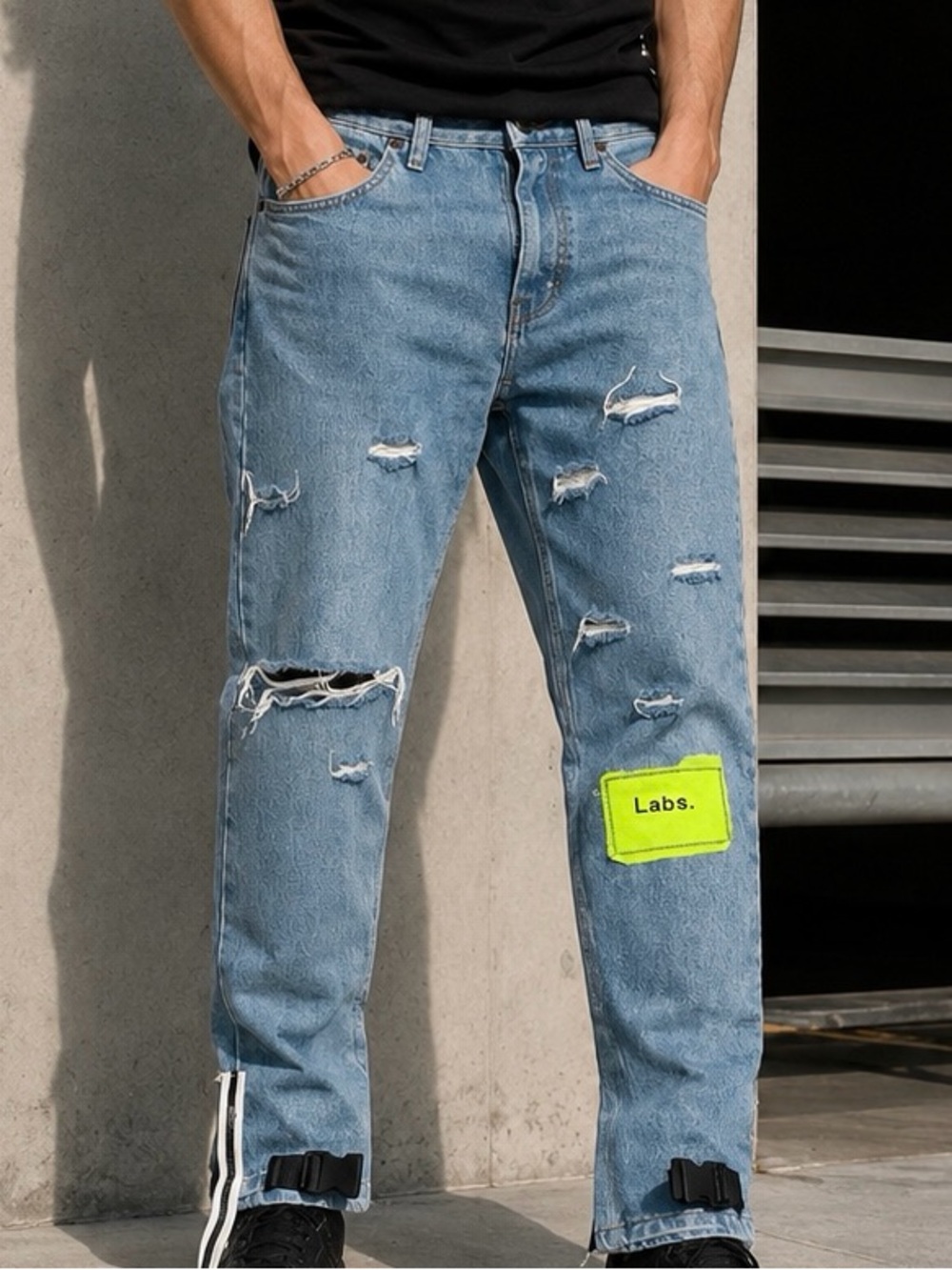 Santana Labs Custom Made Distressed Denim Jeans Size 31 - Picture 1 of 6
